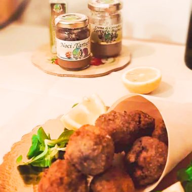 Polpette fritte con noci e tartufi